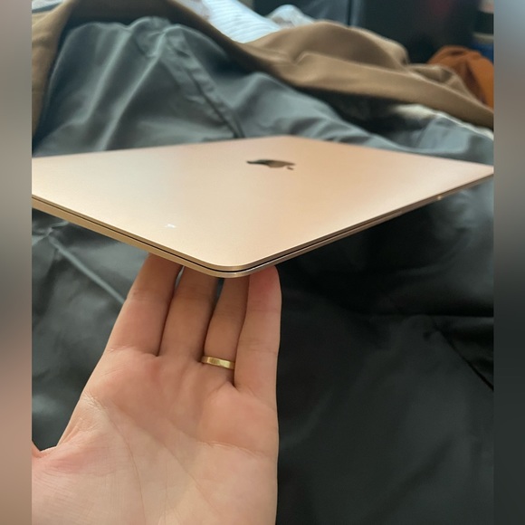 MacBook Air 2020 core i3 - fair condition - SOLD - Picture 6 of 11